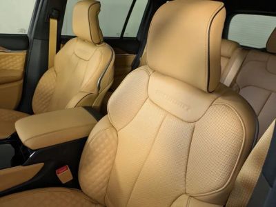 2025 Jeep Grand Cherokee — photo 11 view