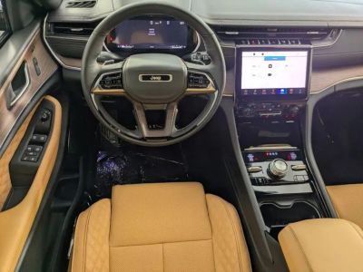 2025 Jeep Grand Cherokee — photo 22 view