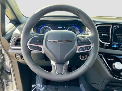 2026 Chrysler Voyager — photo 11 view