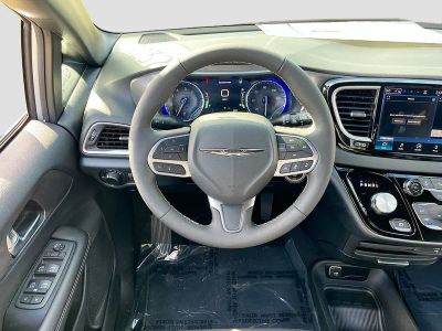 2026 Chrysler Voyager — photo 21 view