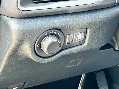 2026 Chrysler Voyager — photo 10 view