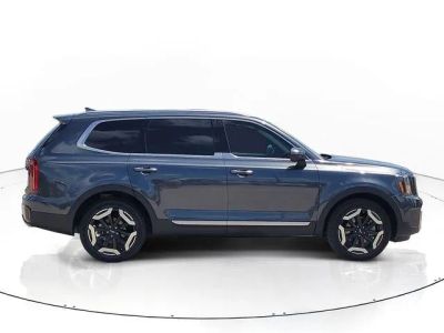 2024 Kia Telluride — interior view
