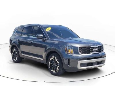 2024 Kia Telluride — rear three-quarter view