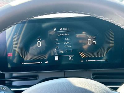 2026 Kia Carnival — photo 12 view
