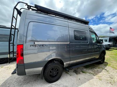 2024 Winnebago REVEL - Photo 18