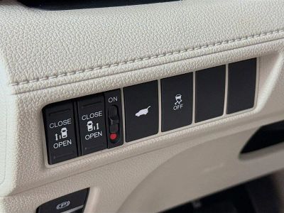 2026 Honda Odyssey — photo 8 view