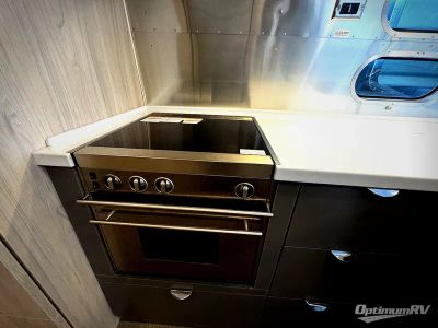 2022 Airstream Globetrotter - Photo 6