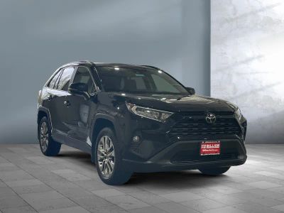 2021 Toyota RAV4 — photo 8 view