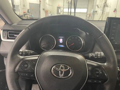 2021 Toyota RAV4 — photo 10 view