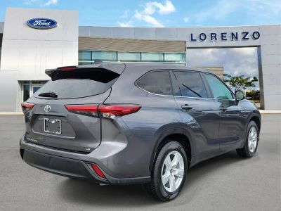 2023 Toyota Highlander — detail view