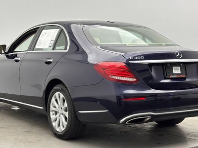 2017 Mercedes-Benz E-Class - Photo 7