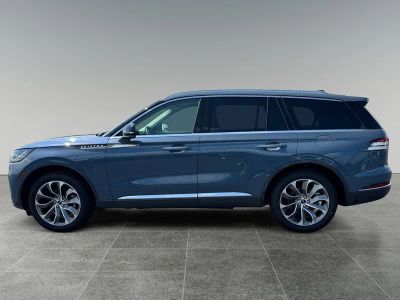 2025 Lincoln Aviator — rear three-quarter view