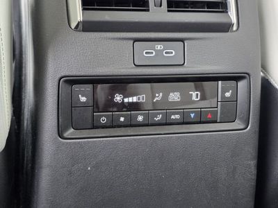 2024 Mazda CX-90 - Photo 17