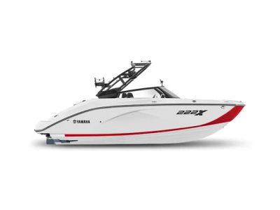 2026 Yamaha Boats 222XE — front three-quarter view