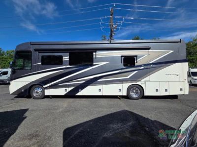 2022 Newmar Ventana — photo 9 view