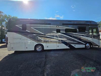 2022 Newmar Ventana — side profile view