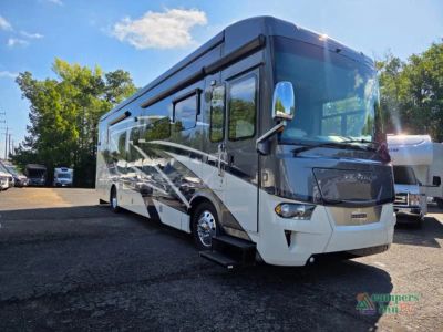 2022 Newmar Ventana — front three-quarter view