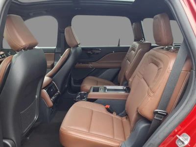2025 Lincoln Aviator — detail view