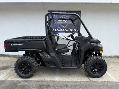 2026 Can-Am Defender DPS HD9 Stealth Black — front three-quarter view
