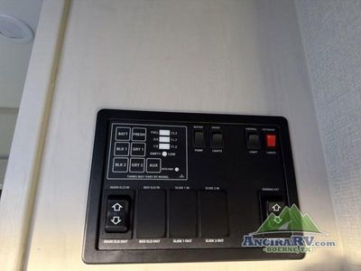 2026 Coachmen RV Chaparral Lite - Photo 15