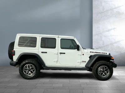 2025 Jeep Wrangler — photo 14 view