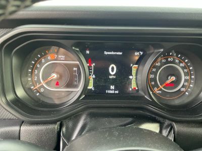 2025 Jeep Wrangler — photo 19 view