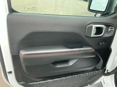 2025 Jeep Wrangler — photo 30 view