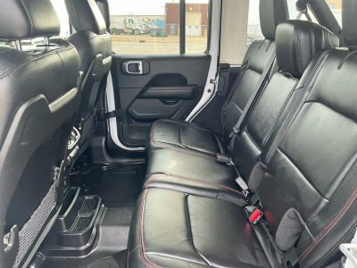 2025 Jeep Wrangler — photo 31 view