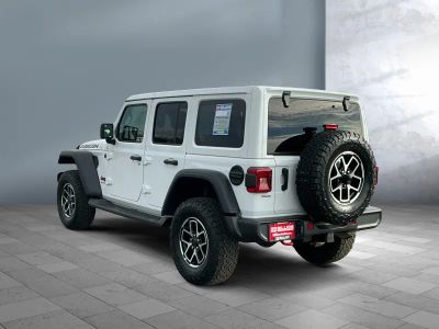 2025 Jeep Wrangler — photo 7 view