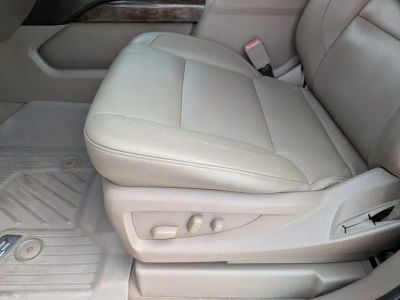 2019 Chevrolet Suburban - Photo 11