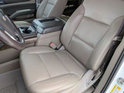 2019 Chevrolet Suburban - Photo 10