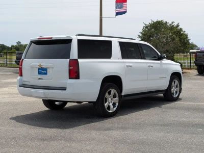 2019 Chevrolet Suburban - Photo 4