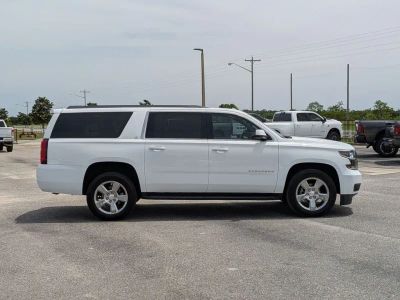 2019 Chevrolet Suburban - Photo 5