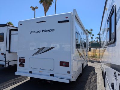 2025 Thor Motor Coach Four Winds — photo 15 view