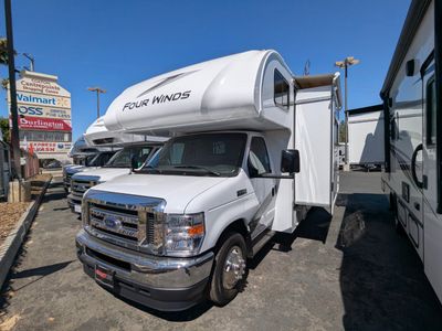 2025 Thor Motor Coach Four Winds — detail view