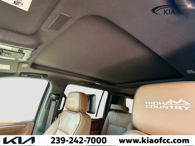 2025 Chevrolet Suburban — photo 27 view