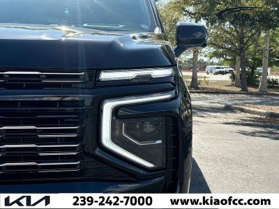 2025 Chevrolet Suburban — photo 8 view