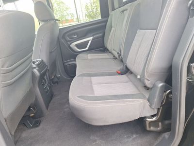 2021 Nissan Titan — photo 20 view