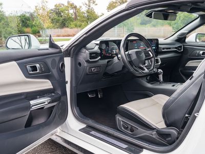 2024 Ford Mustang - Photo 14