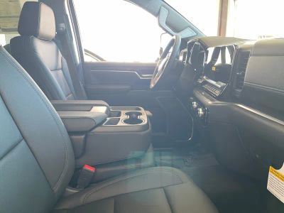2025 GMC Sierra 2500HD — photo 8 view