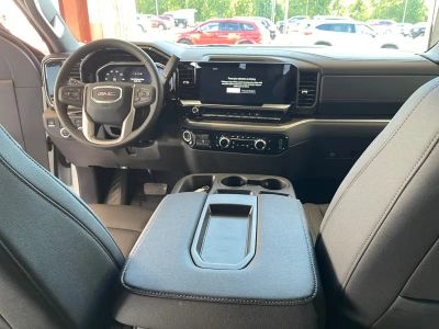 2025 GMC Sierra 2500HD — photo 14 view