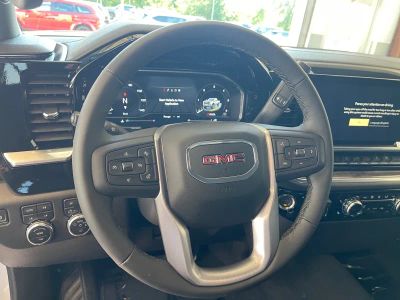 2025 GMC Sierra 2500HD — photo 9 view