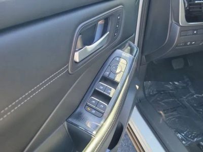 2024 Nissan Rogue — photo 11 view