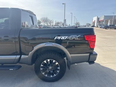 2017 Nissan Titan - Photo 7