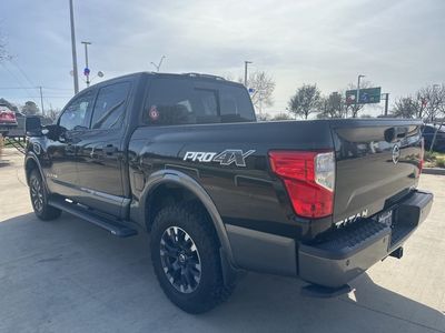 2017 Nissan Titan - Photo 8