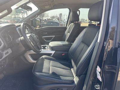 2017 Nissan Titan - Photo 5