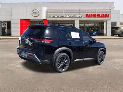 2026 Nissan Pathfinder - Photo 3