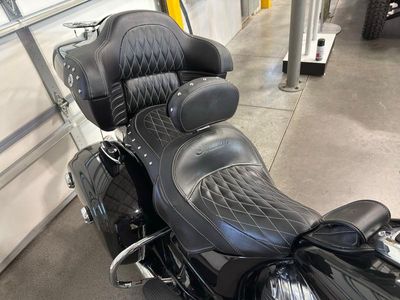 2019 Indian Motorcycle Roadmaster Thunder Black - Photo 6