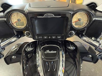 2019 Indian Motorcycle Roadmaster Thunder Black - Photo 5