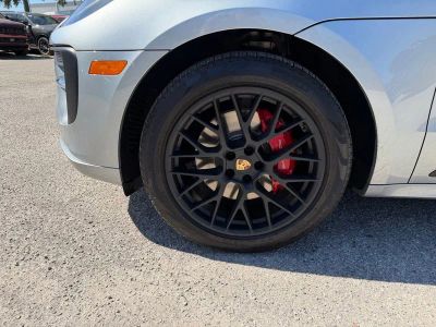 2021 Porsche Macan — photo 9 view